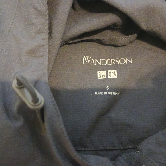 Uniqlo x jw Anderson wind breaker color block size s - Picture 2 of 3